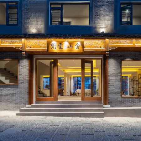 Fan Yun Mountain Villa River View Designer B&B (Zhusheng Bridge, Zhenyuan Ancient Town