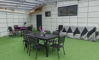 Tingtaoju Homestay