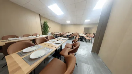 Yaduo Hotel (Wenming Road Binhe Qingcheng Branch) Отели рядом с достопримечательностью «Jinghe Ecological Park»