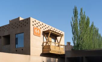 Dunhuang 66 Homestay (Mingsha Mountain and Crescent Moon Spring Scenic Area)