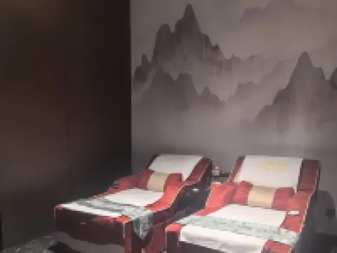 CrownePLAZAFenzheng Hotel a Fengzhen