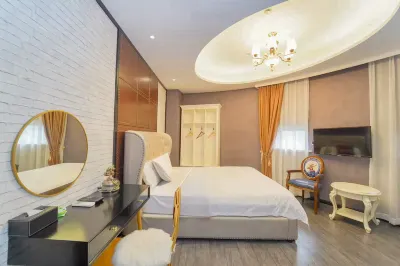 Nuoyan French boutique hotel (Huangxing Road Subway Station Branch) Hotel in zona Management Committee for Retired Staff of University of Shanghai for Science & Technology