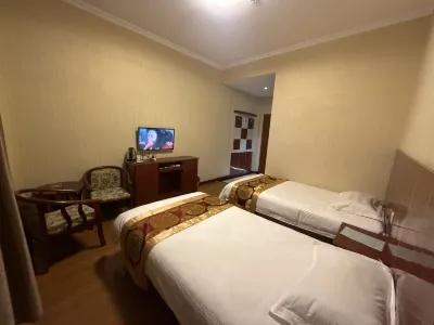 Luqu Ruixiang Hotel Hotels near CPC Luqu County Committee Party School