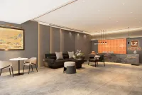 Xinxiang Lizhen Hotel (Baolong Plaza Branch)