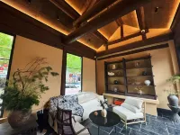 Autumn Whisper Hot Spring Shu Yuan Bed and Breakfast (Xinzhou Ancient City Branch)