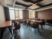 Lanfu Shiguang Hotel (Weining Caohai Station) Các khách sạn ở Uy Ninh