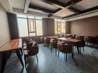 Lanfu Shiguang Hotel (Weining Caohai Station)