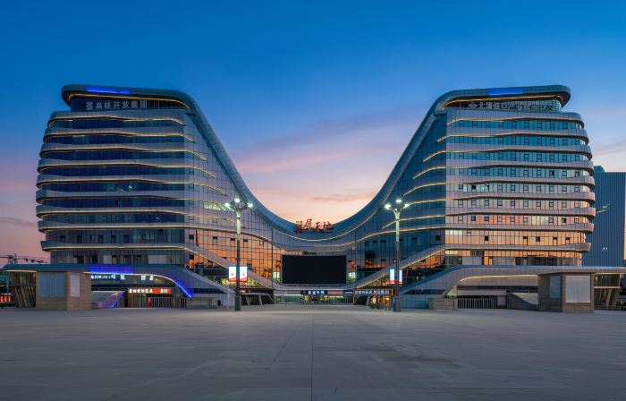 Lanbo Hotel (Urumqi Railway Station North Square)