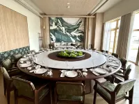 Zhongdu Milan Flower Light Luxury Hotel - فطور