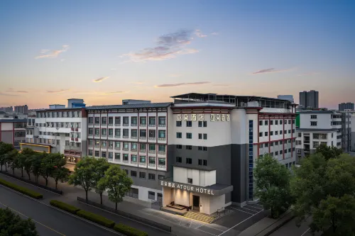 Atour Hotel, North Gate of Luoyang Luoyi Ancient City - 4 estrellas