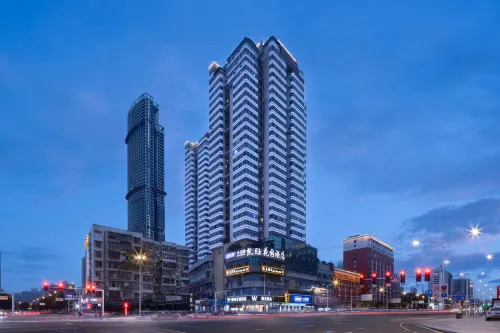 w Kaiwang Garden Hotel - parcheggio