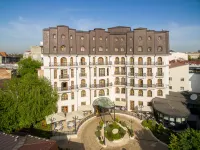 Epoque Hotel - Relais & Chateaux - Pools