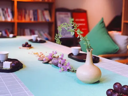 Lijia Courtyard Отели рядом со станцией Langzhong Railway Station