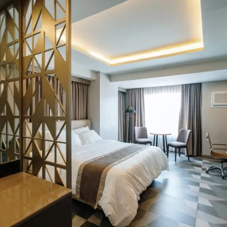 Zuri Hotel