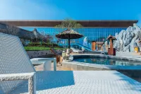 Four Seasons Guizhou · Mountain Hot Springs Water World Hotel Hotels in Qingzhen