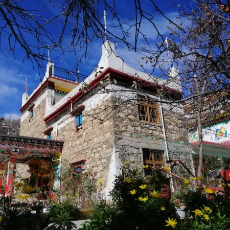 Danba Qiumu Shiguang Rose Memory Homestay