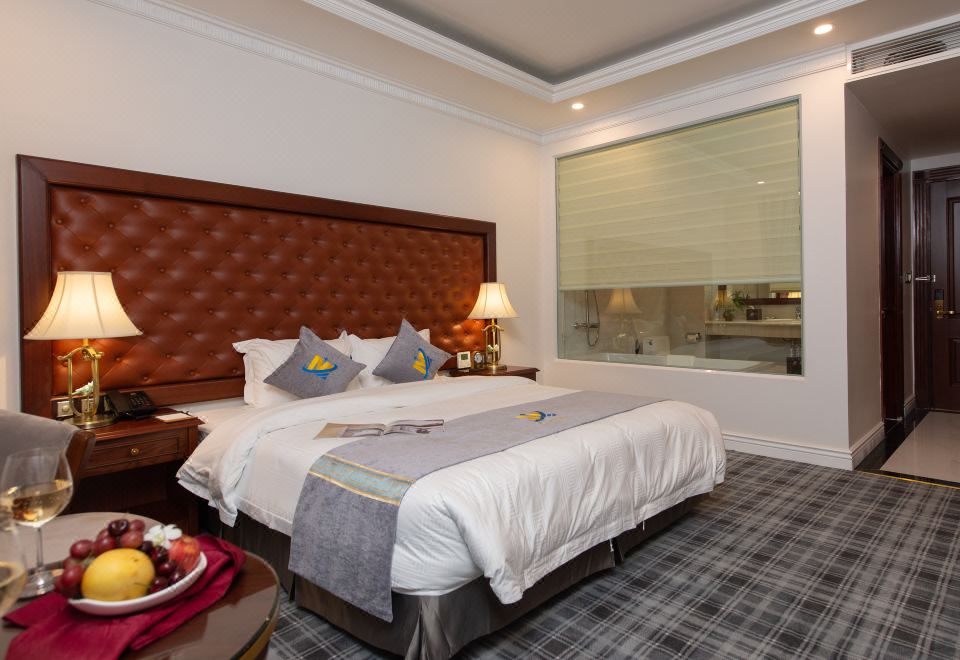 3. 더 샤인 오피스..