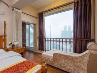 重庆暖心阁酒店式公寓 - 时尚景观家庭套房两房一厅