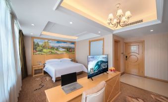 Vienna Hotel (Qingdao Golden Beach)