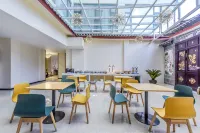 City Comfort Inn Hotel (The Old Town of Lijiang Xianghe Commercial Plaza ） - sarapan