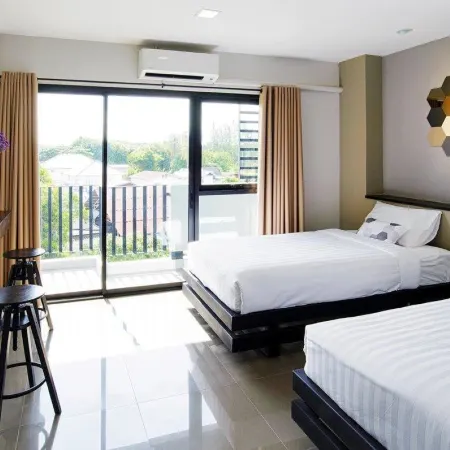M2 Hotel