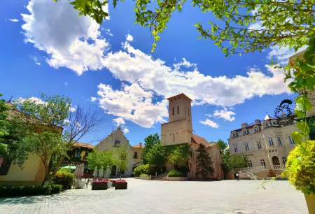 Chateau Changyu AFIP Отели рядом с достопримечательностью «Rose Garden»