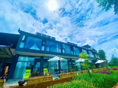 Bai Ju Yi Breakfast Отели рядом с достопримечательностью «Qiubei Puzhehei Wetland Park»