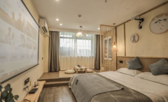 Mushi moon shadow Hotel (Nanjing Xinjiekou Zhangfuyuan subway station)