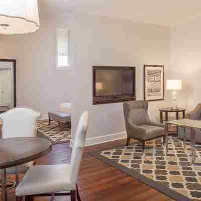 St. Louis Union Station Hotel, Curio Collection by Hilton Rooms