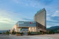 홀리데이 인 푸안 바이 IHG 양터우 광장 주변 호텔