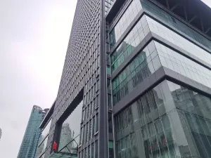 Atour Hotel Wuhan Square Hankou Financial Center