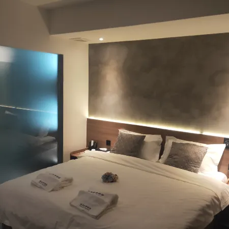 Enping Defu Light Luxury Hotel