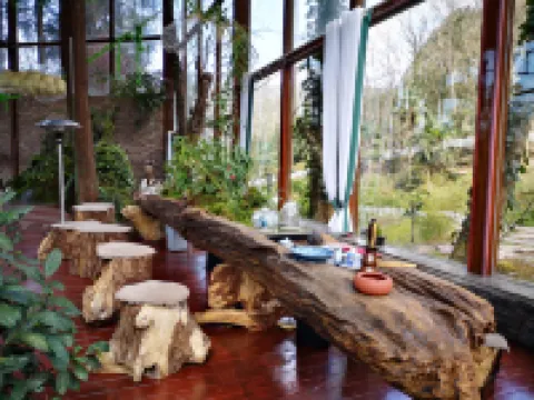Shuifu Mancheng Forest Hotel