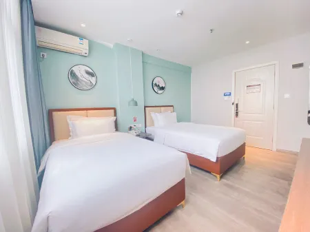 Baiyue Hotel (Shenzhen Houting Metro Station)