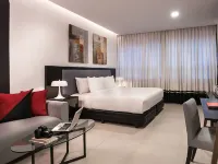 Summit Hotel Magnolia Hotels near San Juan