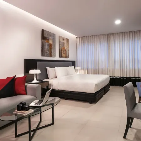 Summit Hotel Magnolia