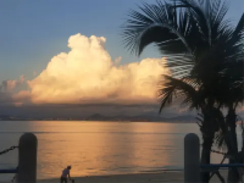 Amusing B&B West Island SanYa Hotel dekat West Island