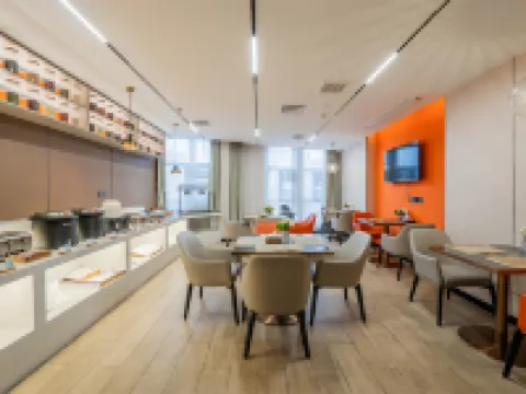 โรงแรมอีชาร์ม (ทะเลสาบเมิ่งเจ๋อ หยุนเหมิง) โรงแรมในหยุนเหมิง