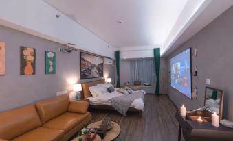 Immediate Home E-sports Cinema Hotel (Chuhe Han Street Subway Station Provincial Museum)