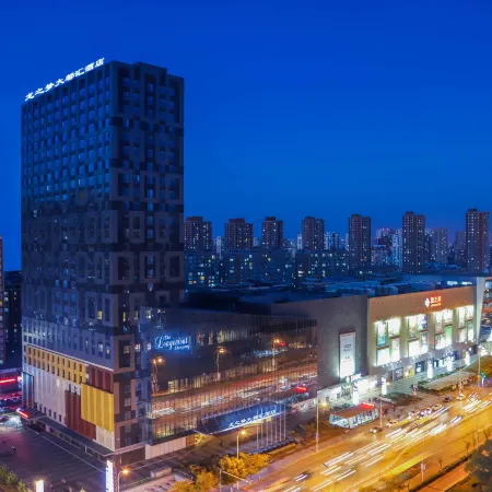 Longemont Hotel Отели рядом с достопримечательностью «Теси»