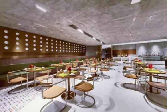 Guangzhou Hotel（Canton Fair Free Shuttle Bus） Отели рядом с достопримечательностью «Temple of the Five Immortals (Wuxian Guan)»