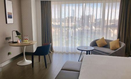 Vienna International Hotel - Housity