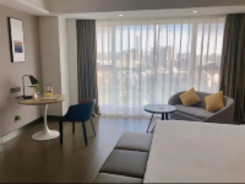 維也納國際飯店（中山石岐大信店） 石岐街道附近的飯店