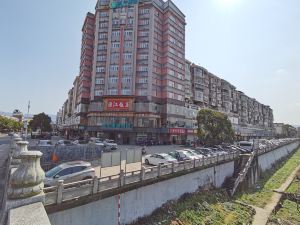 City convenient hotel (Suichuan County Government Pedestrian Street store)