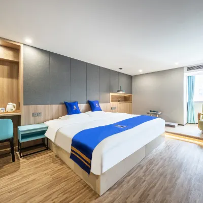 Super 8 Hotel Premier (Xiamen Railway Station) Отели рядом с достопримечательностью «Железнодорожный вокзал Сямынь»