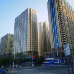 Tianqin Mushang Executive Apartment (Huizhou Dayawan Binhai Park Branch) Hotels near Aotou Fisherman's Wharf