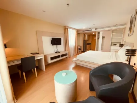 Blanco Apartment Hotel Отели рядом с достопримечательностью «Tanjung Batu Vista Point 1»