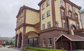 Beidaihe Donghaian Homestay (Liuzhuang Seafood Market)