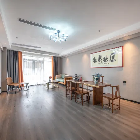 Longjia Hotel