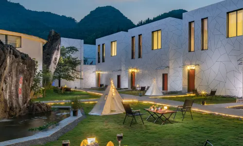 Huangguoshu Wolongshan Yin·Single-family Garden Homestay